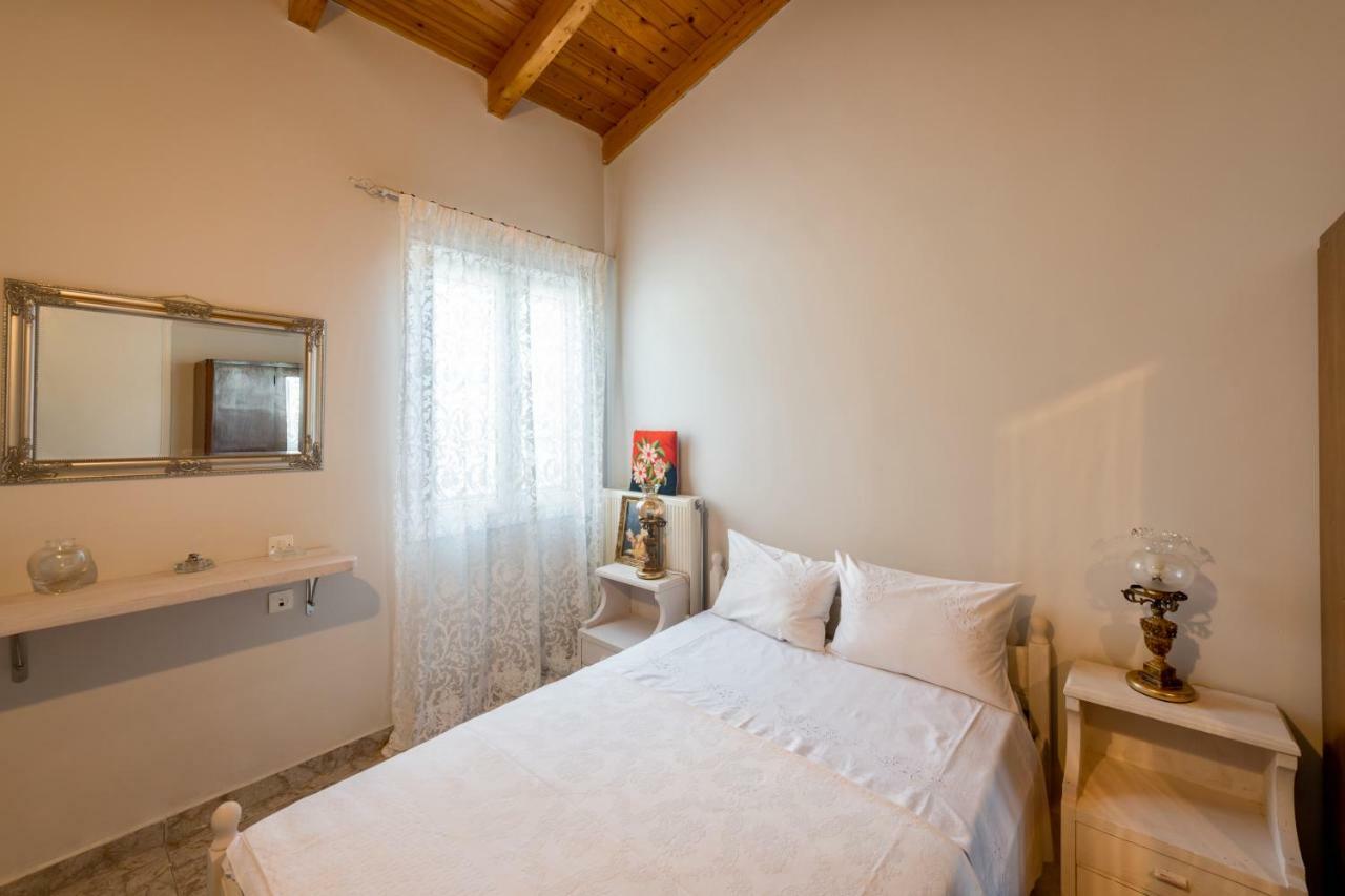 Kiko, The Coastline House Villa Kato Achaia Exterior foto