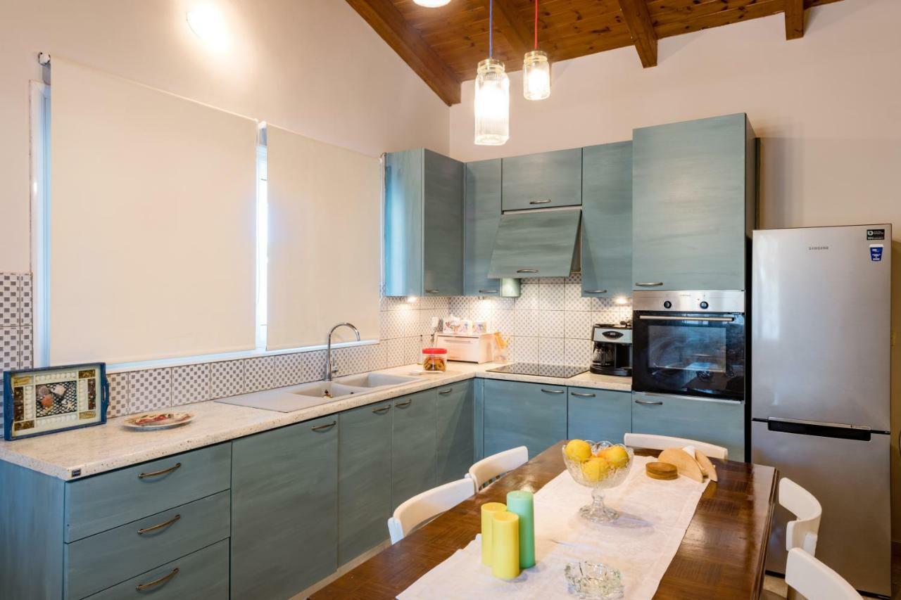 Kiko, The Coastline House Villa Kato Achaia Exterior foto