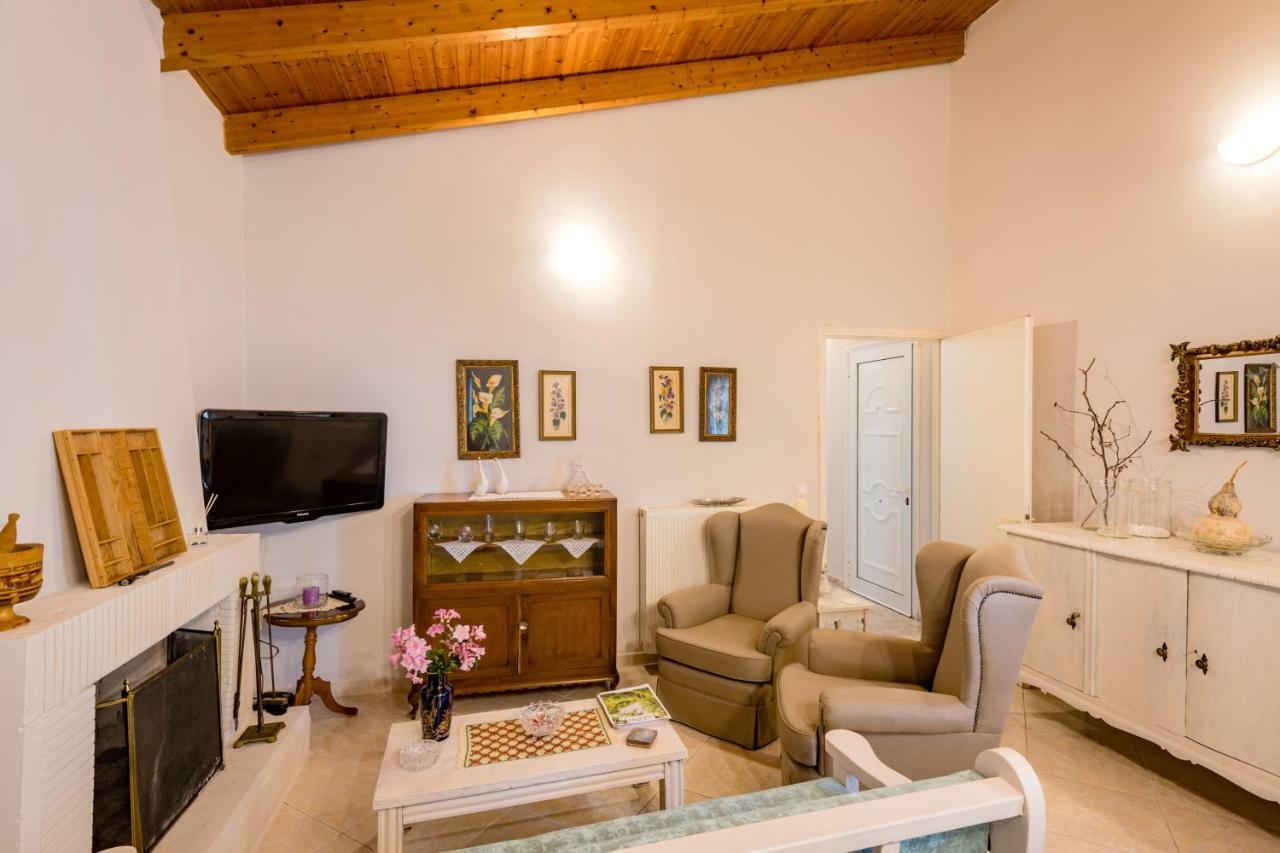 Kiko, The Coastline House Villa Kato Achaia Exterior foto
